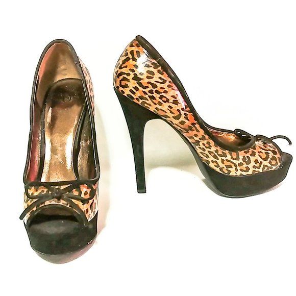 Joey O Leopard Pattern Faux Black Suede Heels - Picture 1 of 5